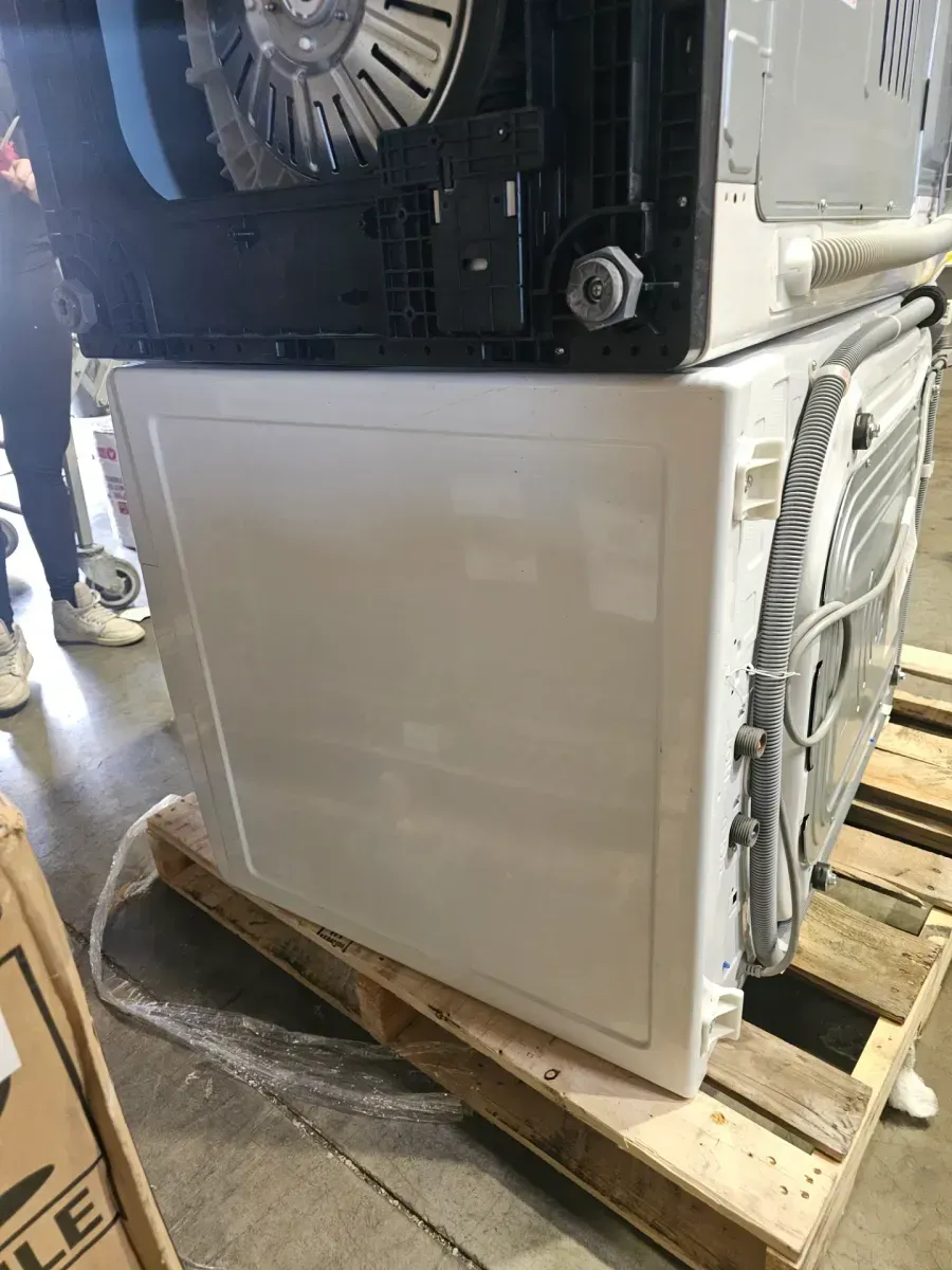 4.5 Cu. Ft. Stackable SMART Front Load Washer in White with Steam and TurboWash360 Technology - image 5