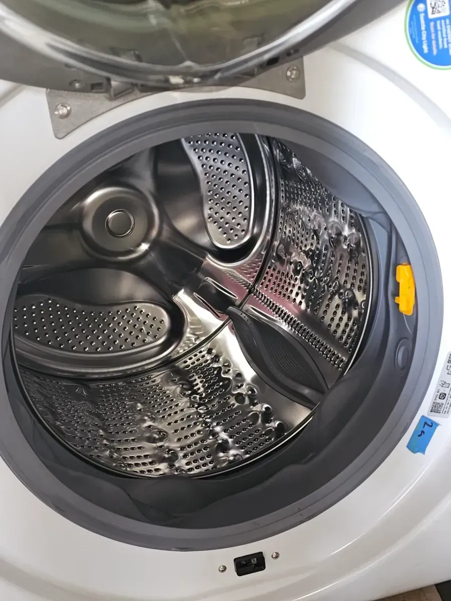 4.5 Cu. Ft. Stackable SMART Front Load Washer in White with Steam and TurboWash360 Technology - image 8