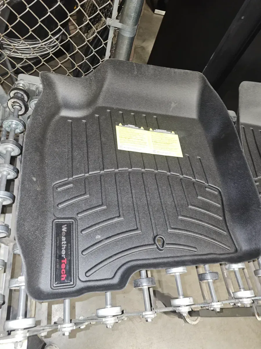 WeatherTech DigitalFit™ 1st Row Black Molded Floor Liners - image 2