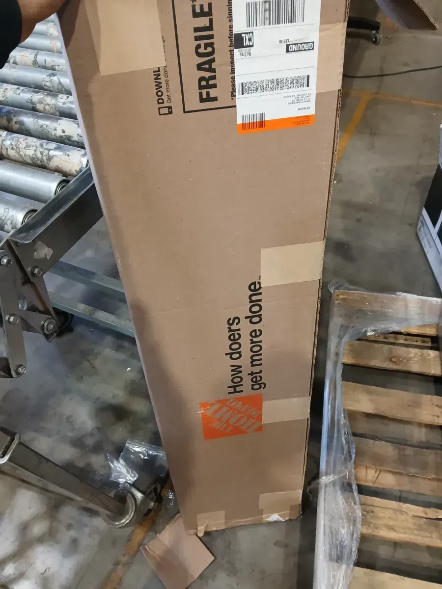 Brookstone Oak 12 mm T x 8 in. W Waterproof Laminate Wood Flooring(15.94 sq. ft./Case) - image 3