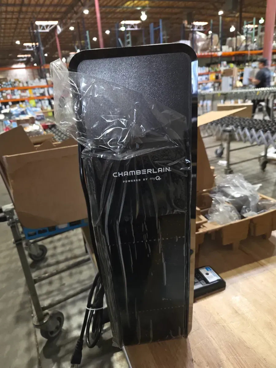 Wall Mount Drive Ultra-Quiet Smart Garage Door Opener with Battery Backup and WiFi Connection - image 3