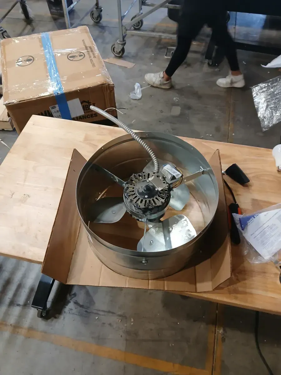 1600 CFM Silver Electric Powered Gable Mount Gable Louver Vent - image 5