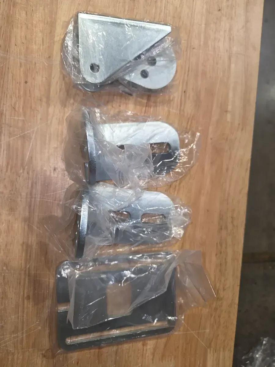 Medium Duty Single Swing Automatic Solar Gate Opener with Solar Panel and 2-Remotes, up to 550 lb., Smart Ready - image 5