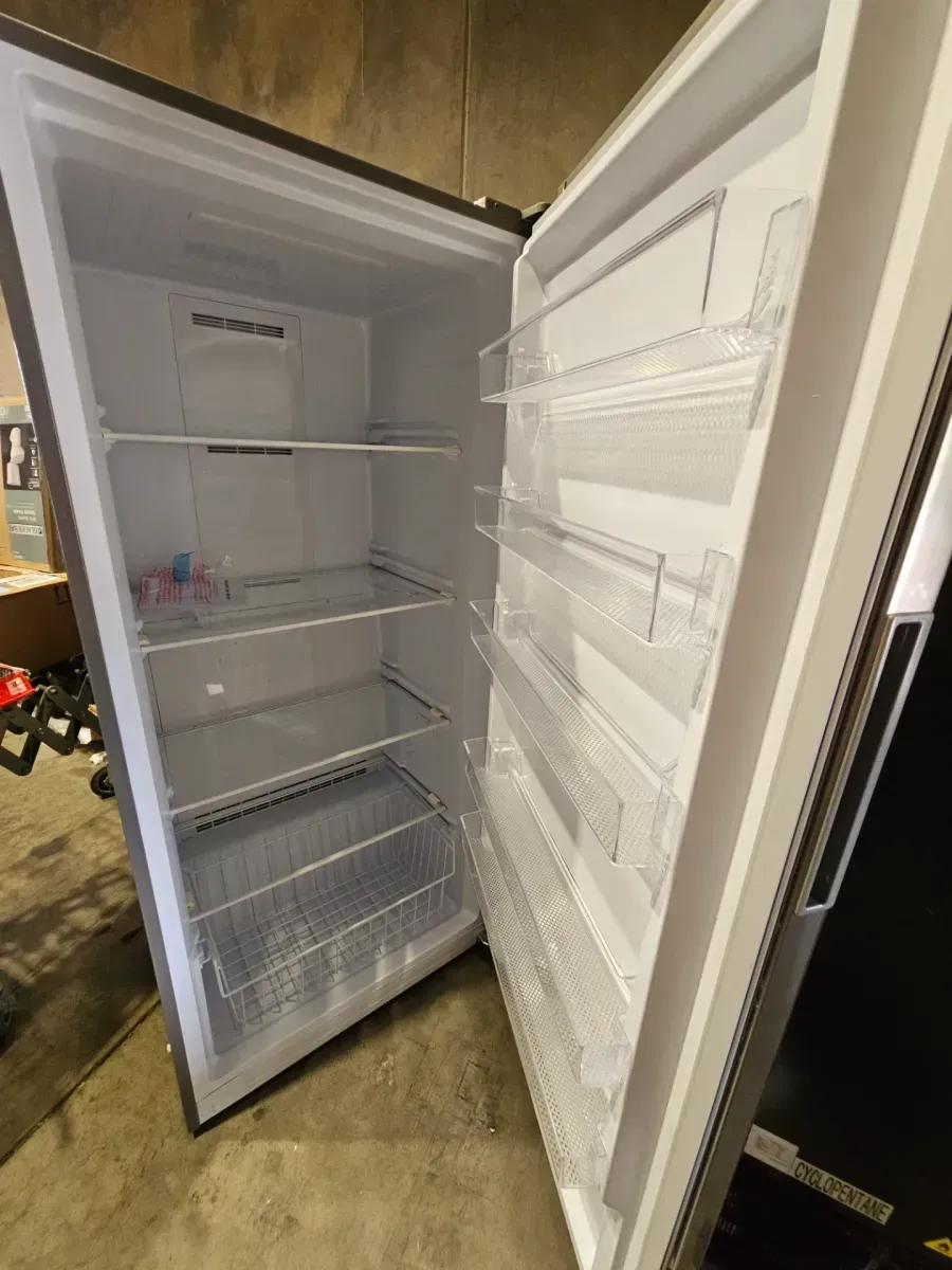 20.1 Cu. Ft. Upright Convertible Freezer/Fridge in Stainless Color with Digital Controls, Frost Free - image 7