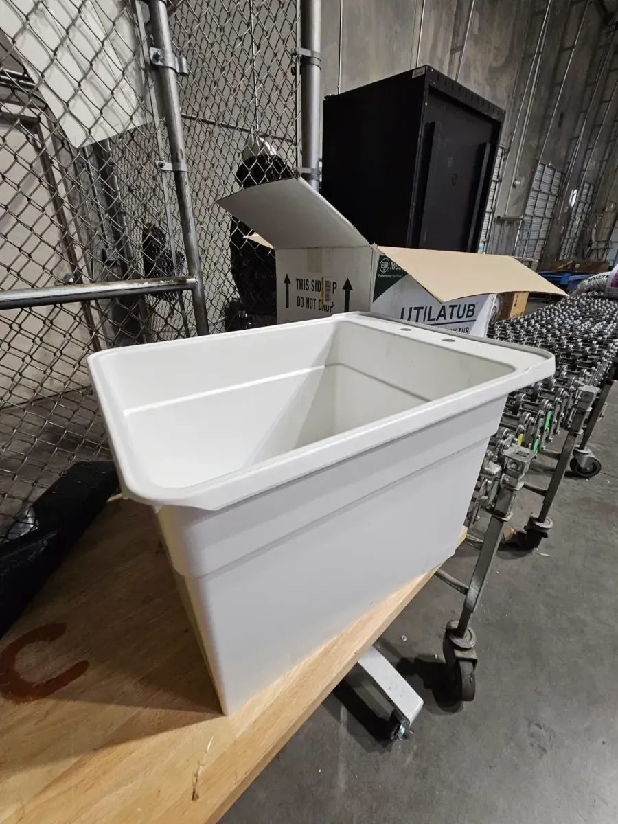 Utilatub Combo 24 in. x 18 in. Polypropylene Floor Mounted Laundry Tub in White - image 4