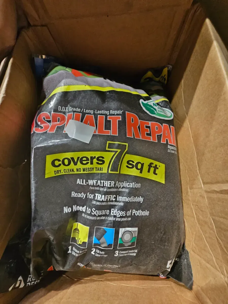 Road Rescue Asphalt Repair, 50 lb. Bag - image 2
