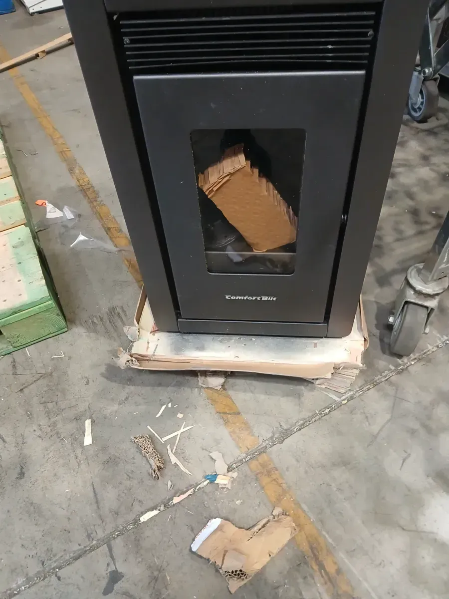  ComfortBilt 1500 sq. ft. Pellet Stove - image 2