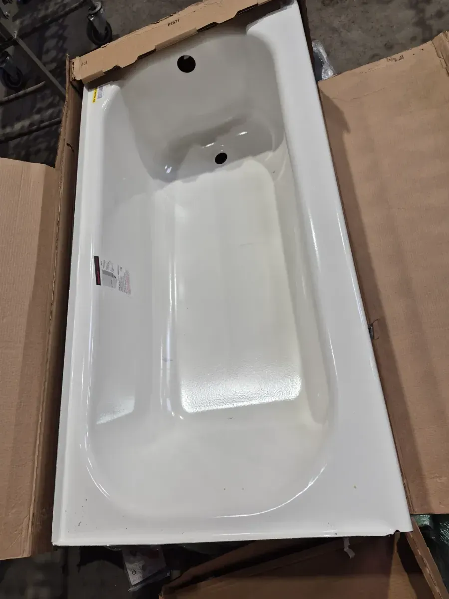 Maui 60 in. x 30 in. Alcove Soaking Bathtub with Right Drain in White - image 3
