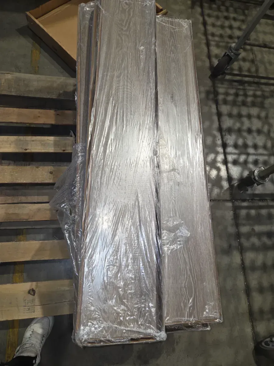 *** cases of 13 (206.7sqft/case) *** Bennett Valley Oak 12 mm T x 8 in. W Waterproof Laminate Wood Flooring (15.9 sqft/case) - image 2