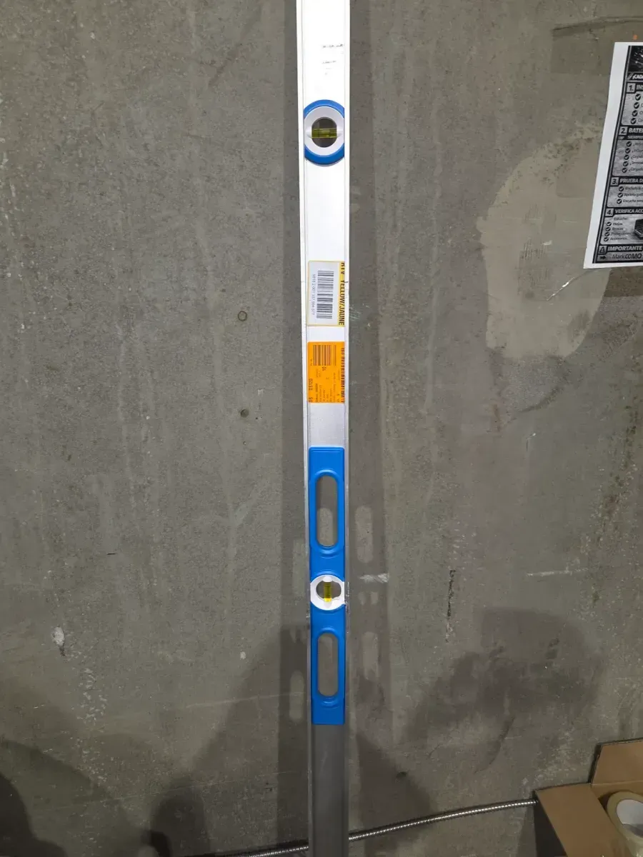 78 in. Aluminum Magnetic I-Beam Level - image 3