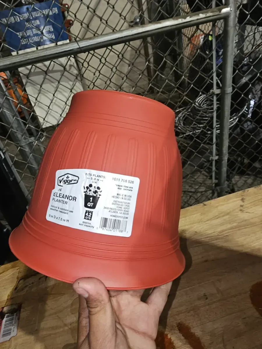 Vigor Eleanor 9-inch Terracotta Plastic Planter - image 2