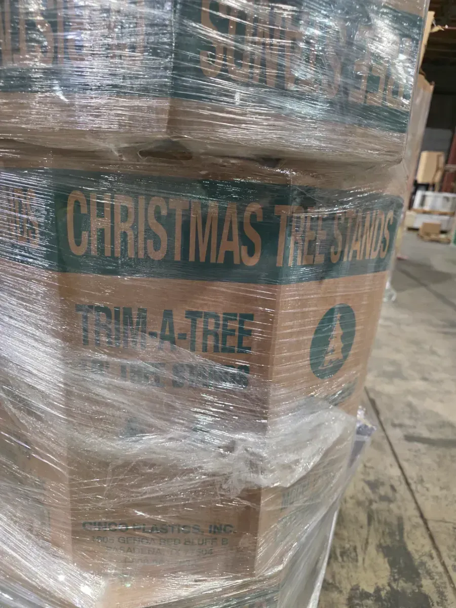 Pallet of Assorted Christmas Decorations and Supplies - image 4