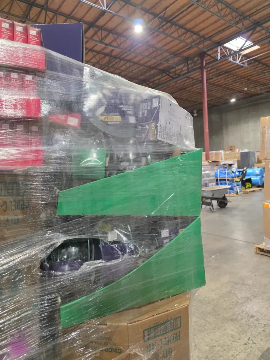 Pallet of Assorted Christmas Decorations and Supplies - image 5