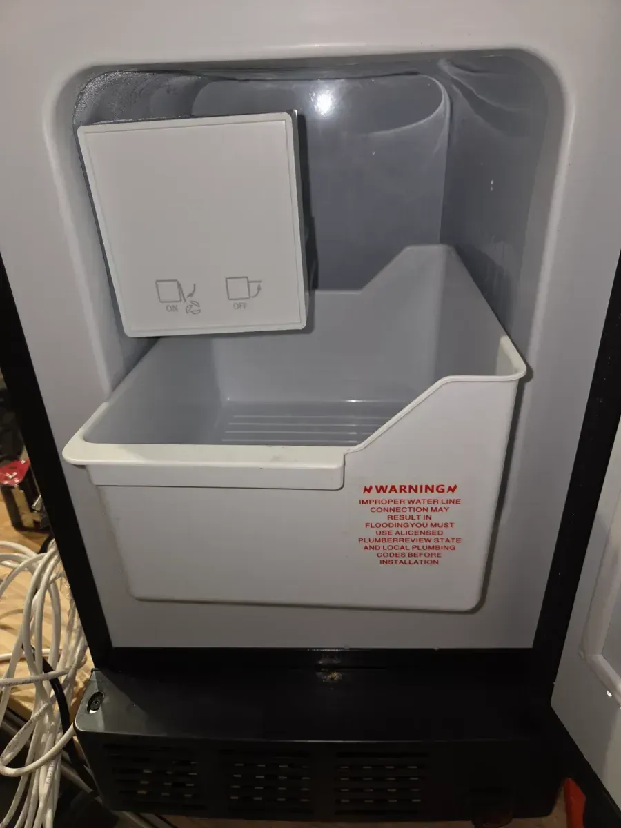 Whynter UIM-155x Built-In Undercounter Ice Maker - image 3