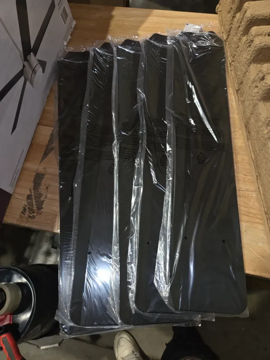 ***It is missing the lamp.***Merwry 52 in. Integrated LED Indoor Brushed Nickel Ceiling Fan with Light Kit and Remote Control - image 3