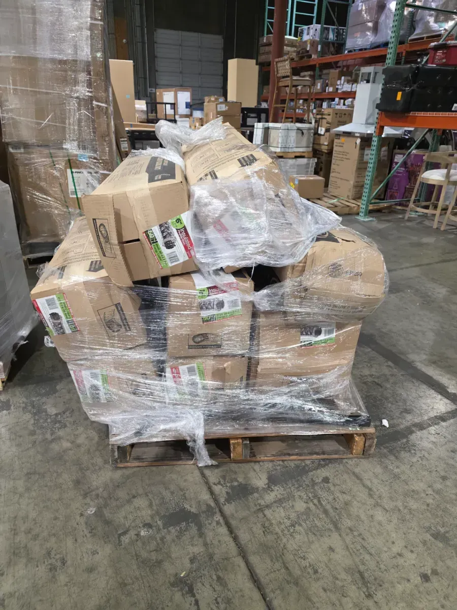 ***Pallet of 7 pieces of 6 inches and I piece of 10 inches***6 in. x 25 ft. Insulated Flexible Duct R8 Silver Jacket - image 2