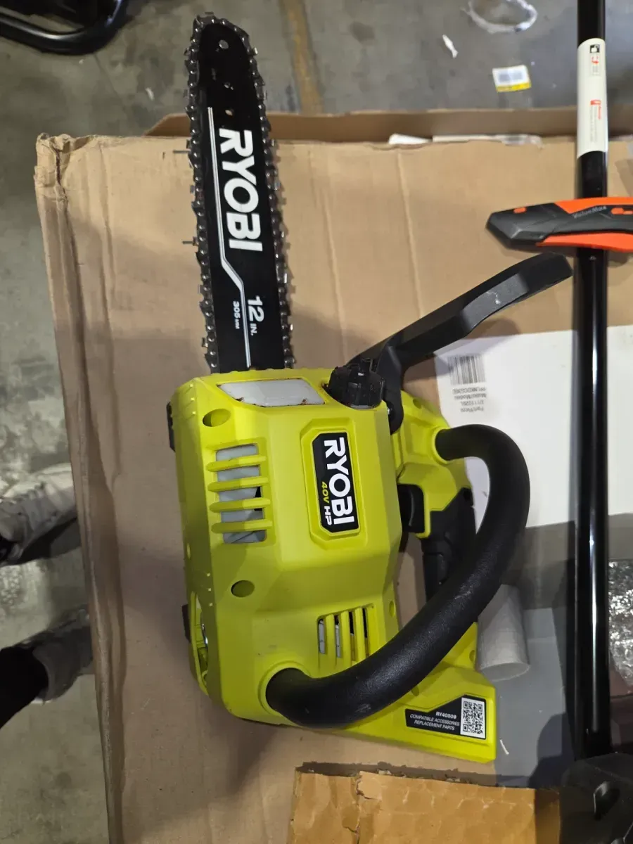 ***It doesn't come with the battery.***40V HP Brushless 12 in. Top Handle Battery Chainsaw with 4.0 Battery and Charger - image 2