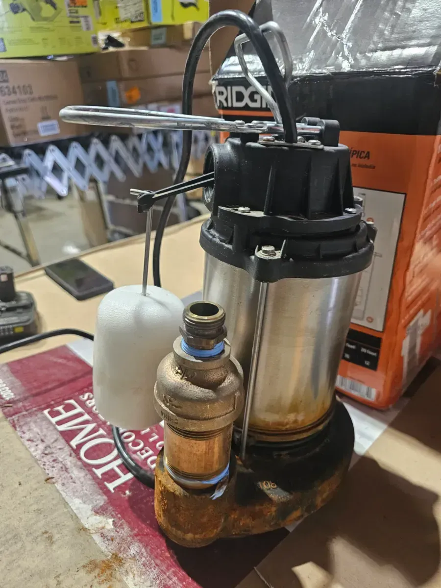 1/2 HP Stainless Steel Dual Suction Submersible Sump Pump - image 2