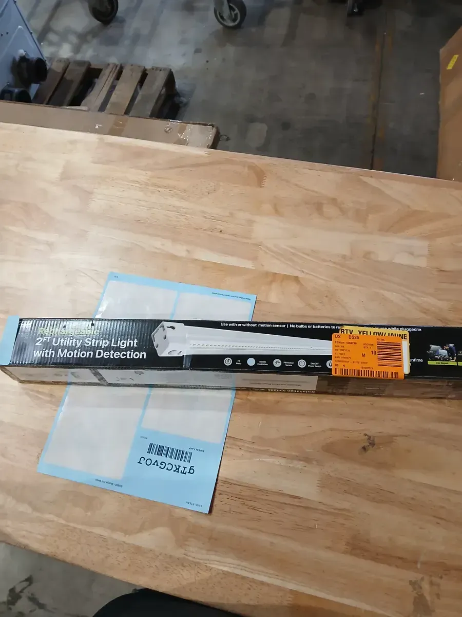 2 ft. Battery Operated LED White Motion Sensor 25-WH Rechargeable 1000-Lumen Cool White Portable Shop Light (1-Pack) - image 2