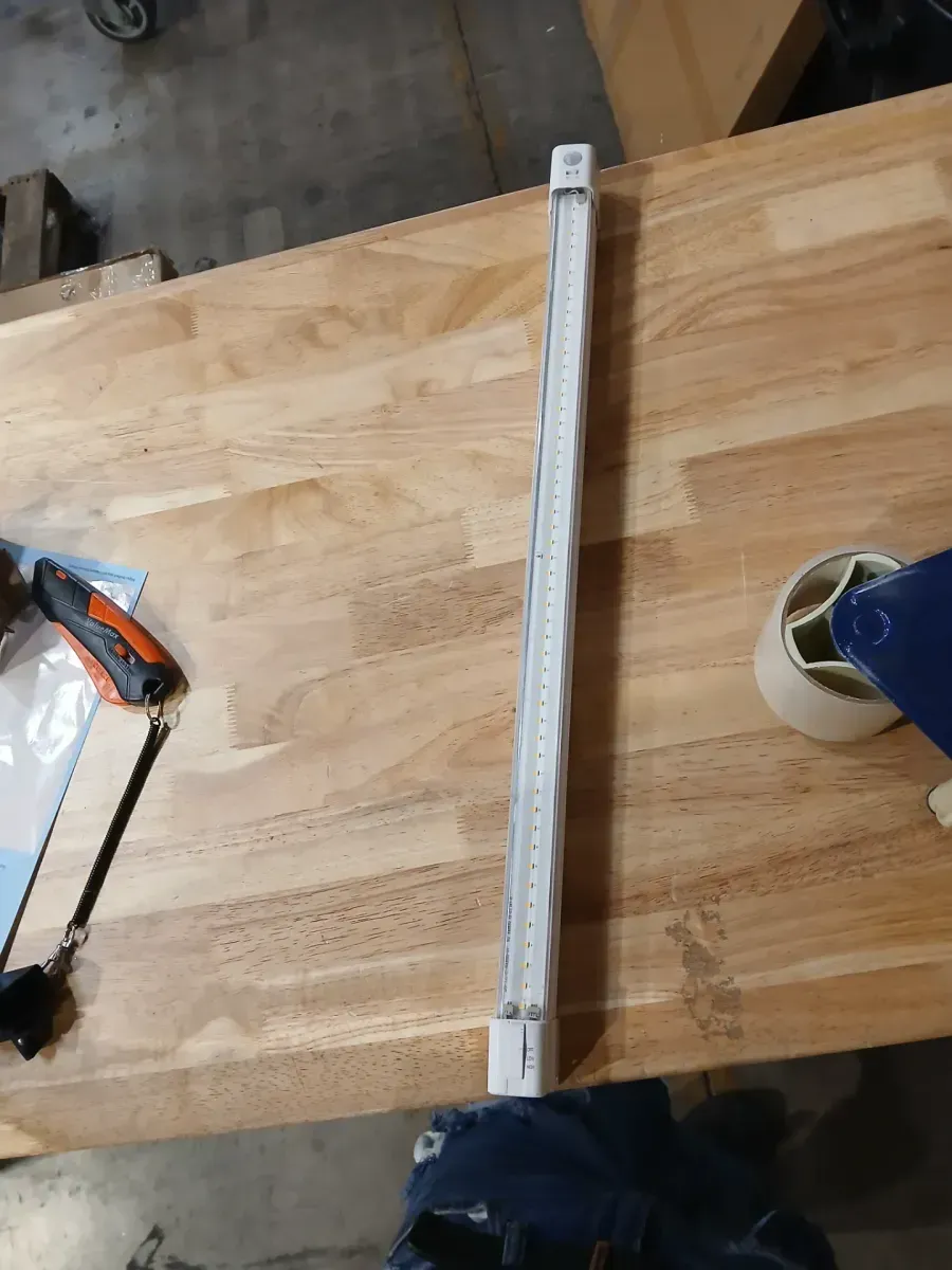 2 ft. Battery Operated LED White Motion Sensor 25-WH Rechargeable 1000-Lumen Cool White Portable Shop Light (1-Pack) - image 3