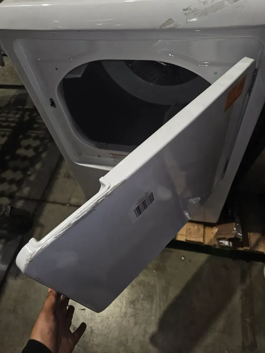 Hotpoint 6.2 cu. ft. vented Gas Dryer in White with Auto Dry - image 3