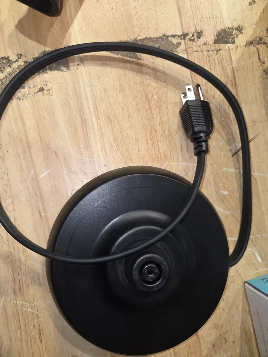 Red Retro 1500 W 1.7-Liter Stainless Steel Electric Water Kettle with Strix Thermostat, Retro Red - image 3