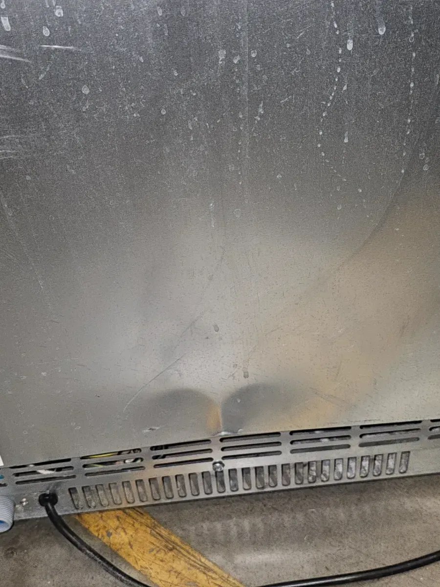 ***It has a dent on the back*** 24 in. Stainless Steel Indoor/Outdoor Freestanding Ice Storage with Smart and Clear Control Panel and 77 lbs. Storage - image 8