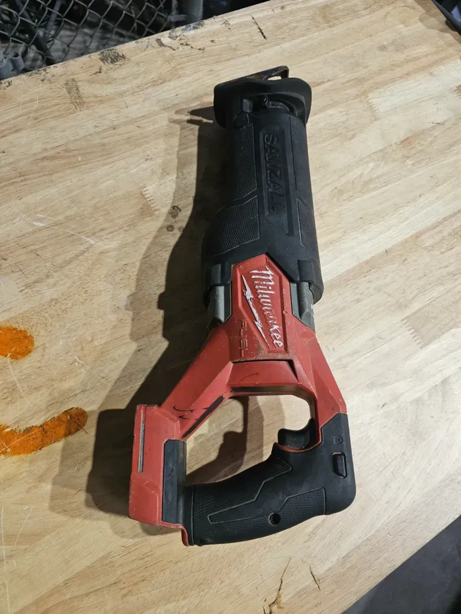 *Tool Only*M18 FUEL 18V Lithium-Ion Brushless Cordless SAWZALL Reciprocating Saw Kit W/one 5.0 Ah Batteries, Charger and Case - image 3