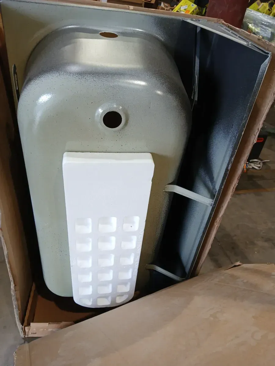 Maui 60 in. x 30 in. Alcove Soaking Bathtub with Left Drain in White - image 4