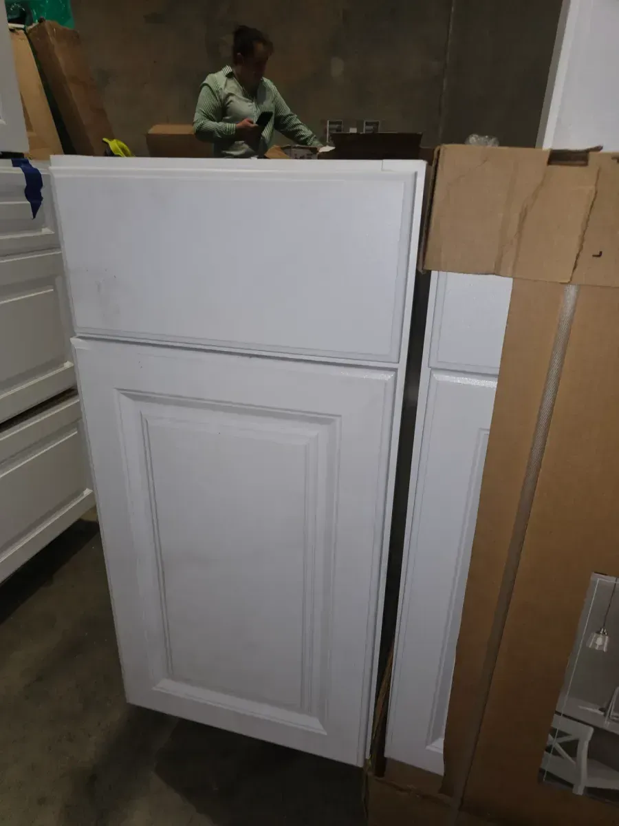 Set of 9 cabinets ( 4 upper and 5 lower) - image 5