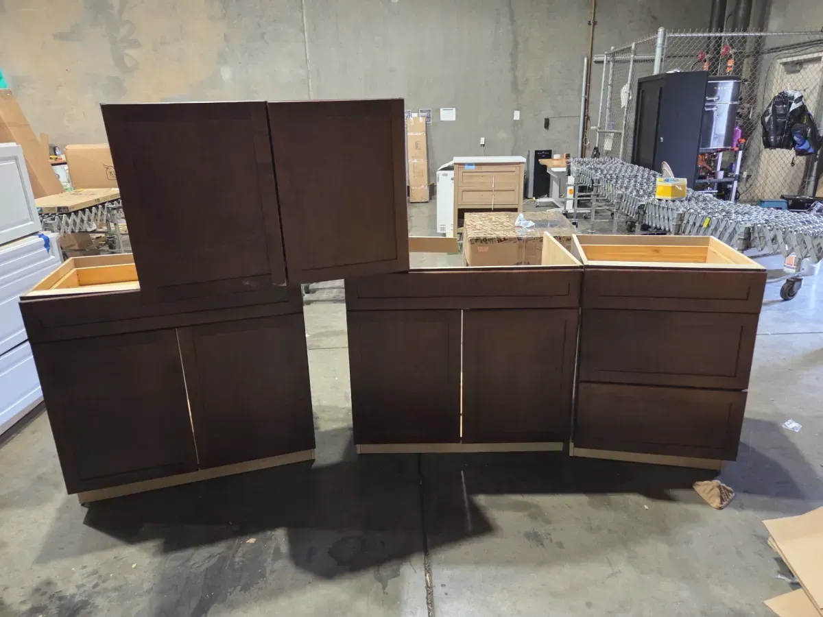 Set of 4 cabinets ( 1 upper and 3 lower)  - image 1