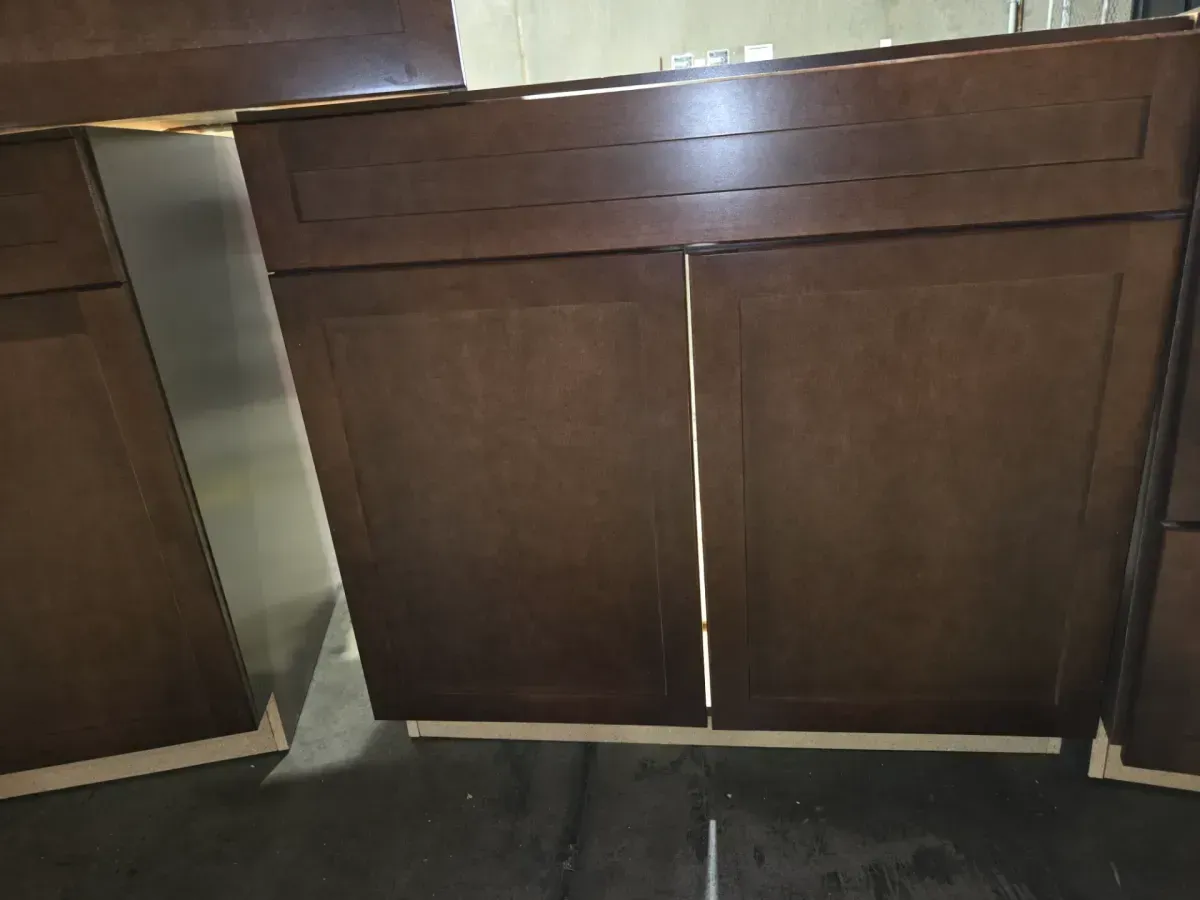 Set of 4 cabinets ( 1 upper and 3 lower)  - image 4