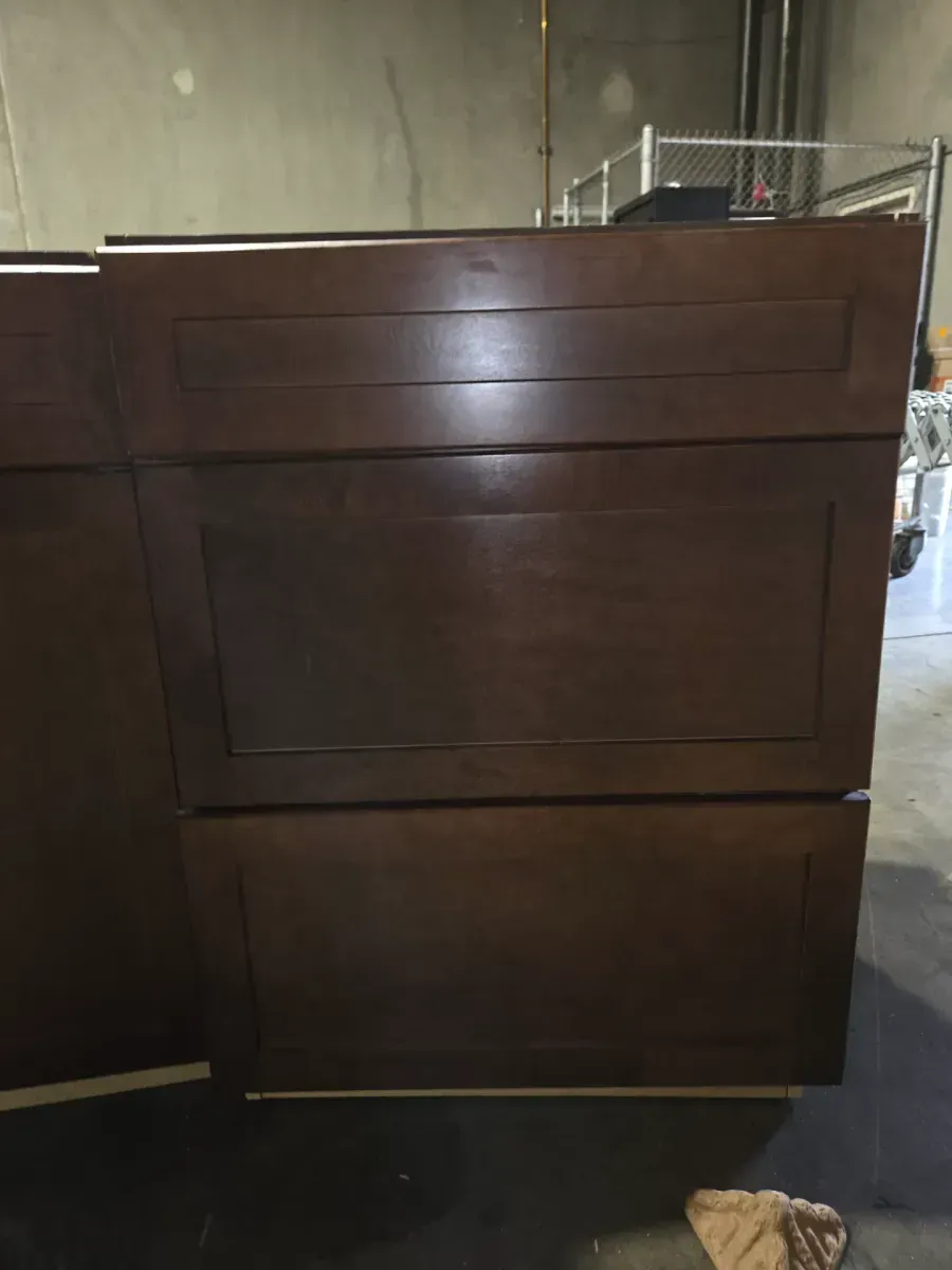 Set of 4 cabinets ( 1 upper and 3 lower)  - image 5