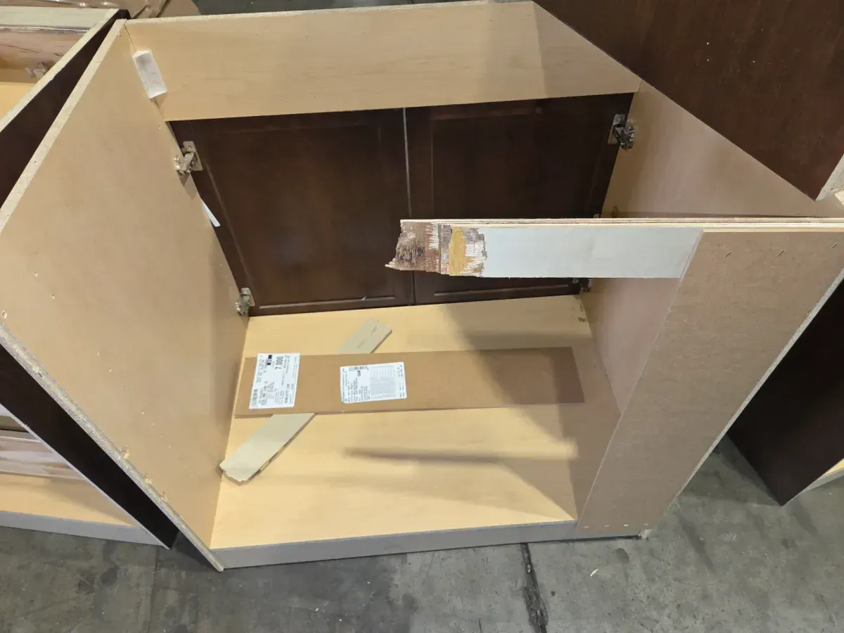 Set of 4 cabinets ( 1 upper and 3 lower)  - image 8