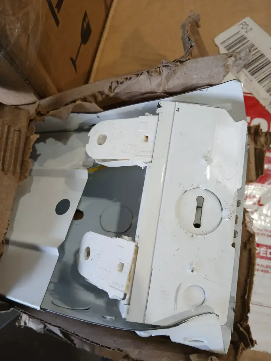 32-Watt 4-Light White 8 ft. Tandem Fluorescent Strip Light - image 2