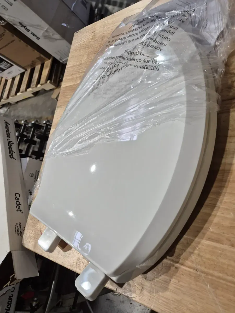 Cadet Elongated Antimicrobial Soft Close Toilet Seat in White - image 4