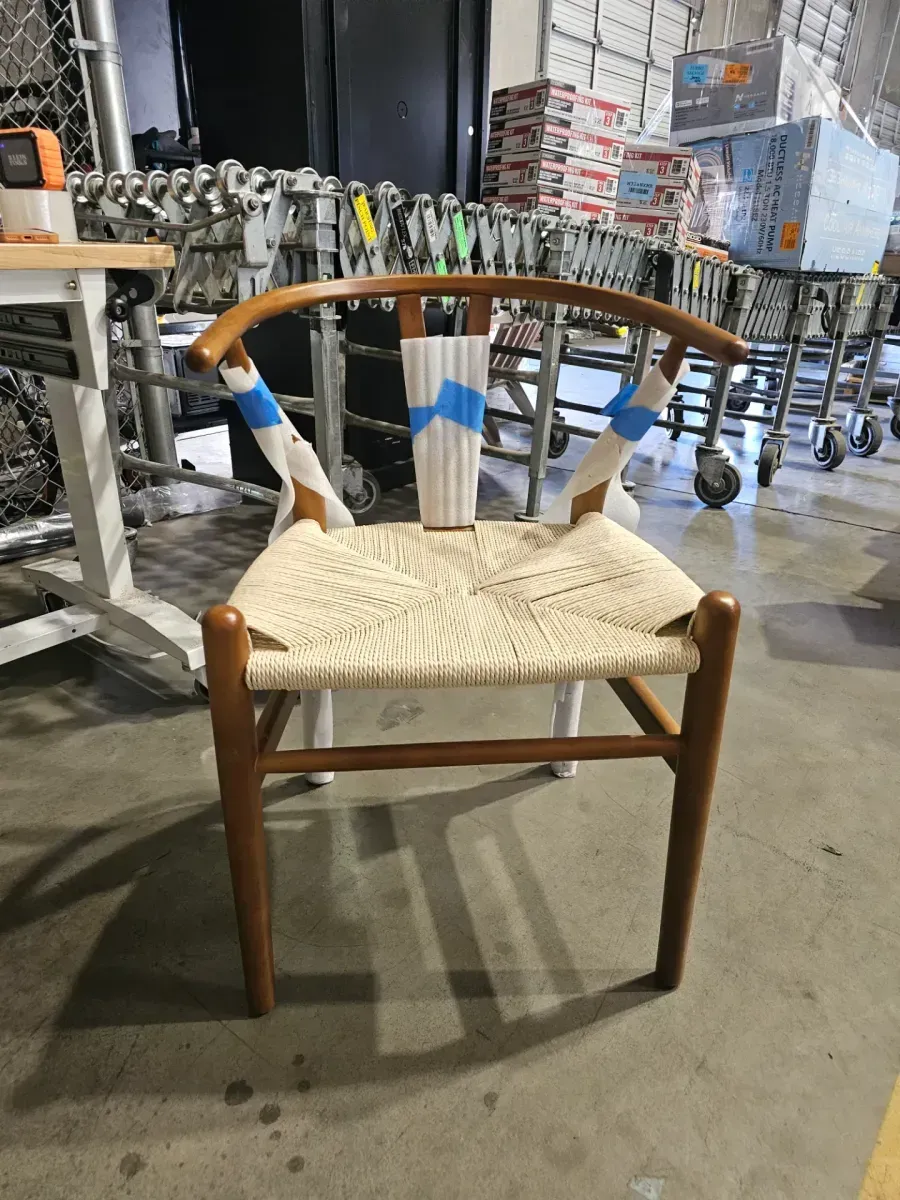Mid-Century Modern Wishbone 'Y' Chair with Natural Wood Finish - image 2