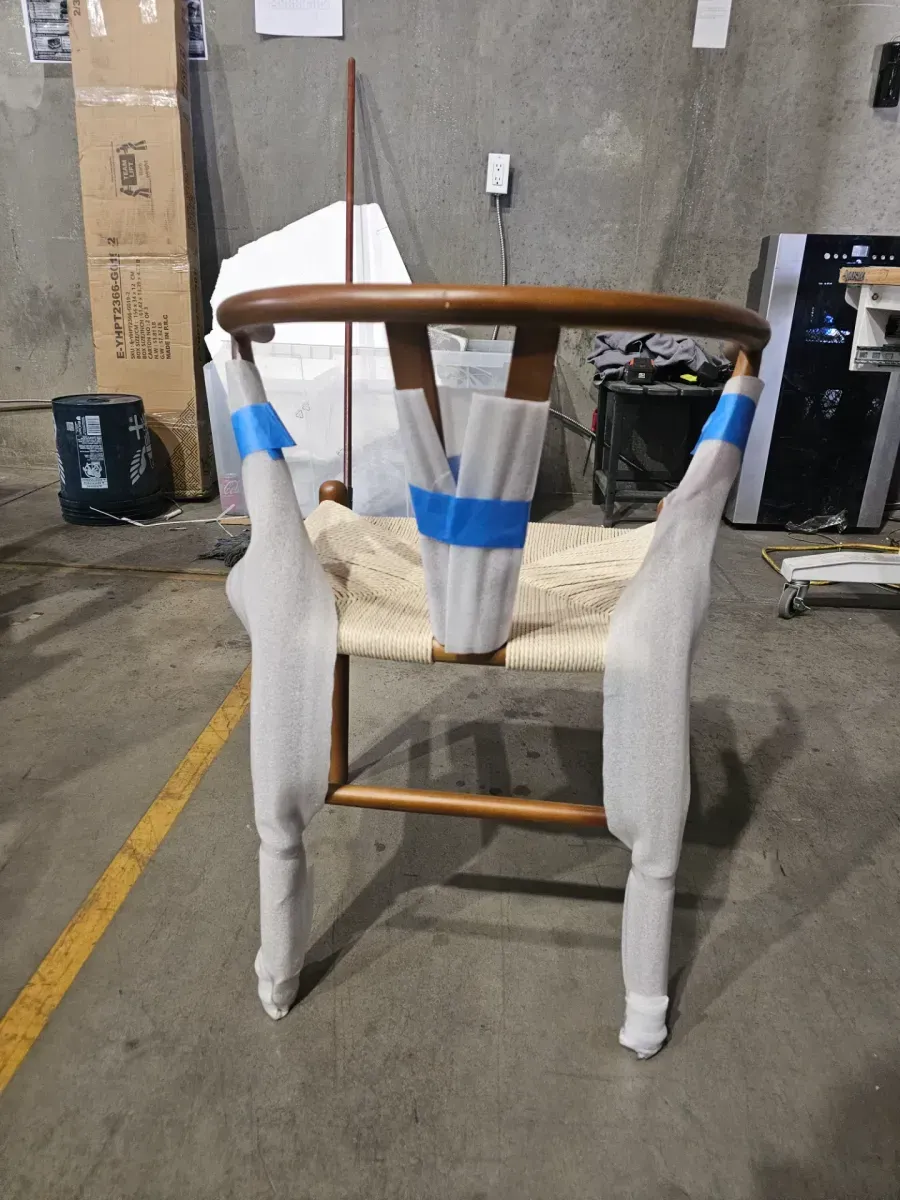 Mid-Century Modern Wishbone 'Y' Chair with Natural Wood Finish - image 3