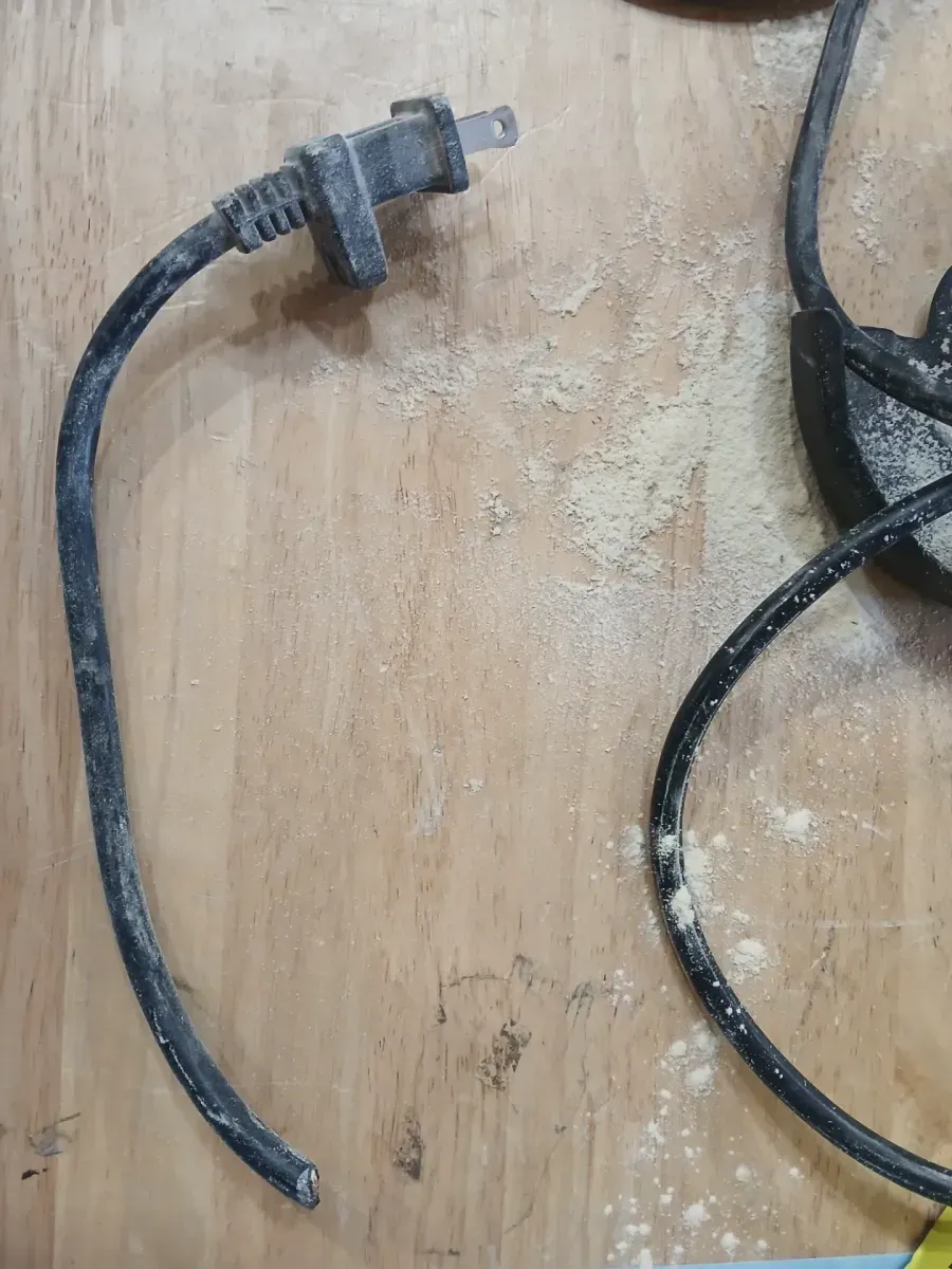 ***Not funcional ***2.6 Amp Corded 5 in. Random Orbital Sander - image 3