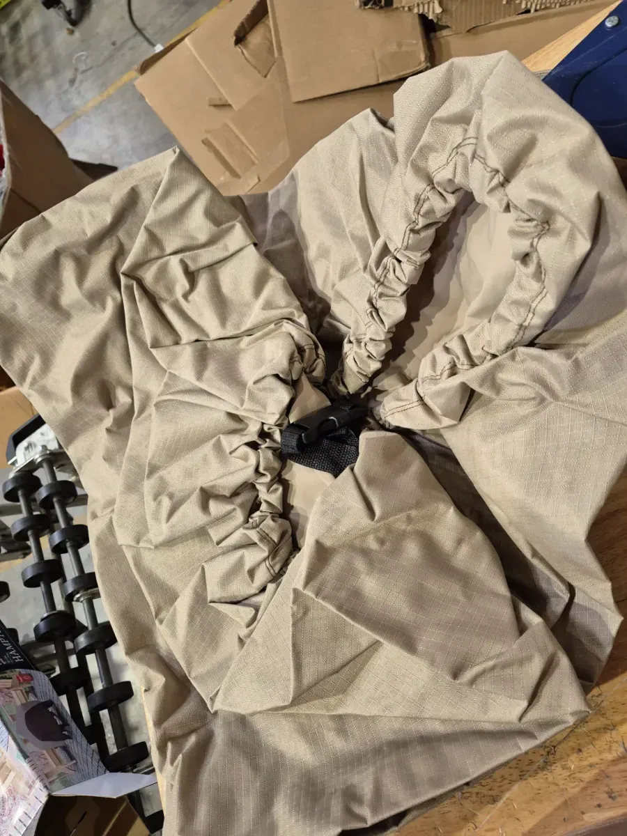 30 in. Round Outdoor Patio Fire Pit Cover - image 4