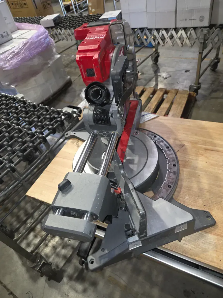 M18 FUEL 18V Lithium-Ion Brushless Cordless 12 in. Dual Bevel Sliding Compound Miter Saw (Tool-Only) - image 3