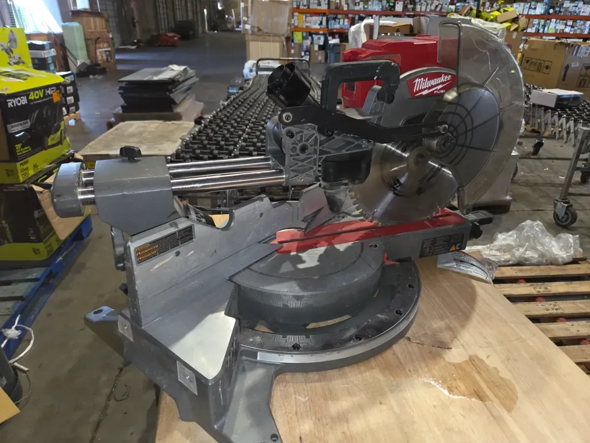 M18 FUEL 18V Lithium-Ion Brushless Cordless 12 in. Dual Bevel Sliding Compound Miter Saw (Tool-Only) - image 4