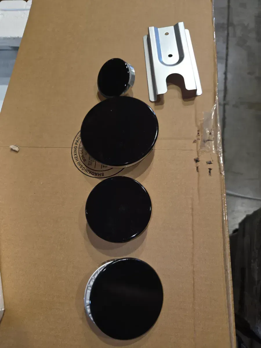 24 in. 2.6 cu. ft. Gas Range in White - image 2