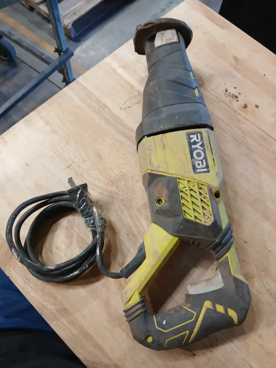 ***Non-functional***12 Amp Corded Reciprocating Saw - image 2