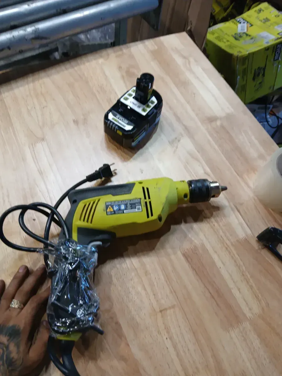 ***6.2 Amp Corded 5/8 in. Variable Speed Hammer Drill - image 3