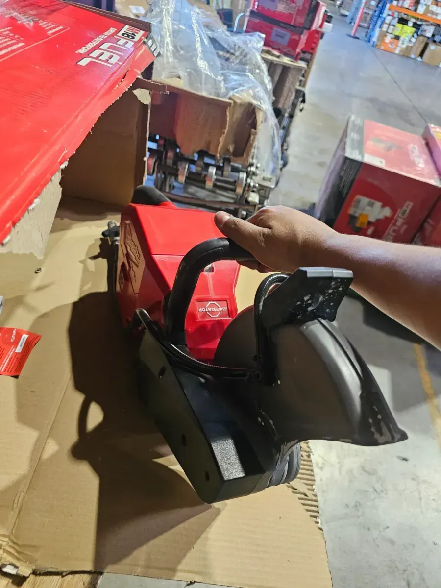 ***It has no battery.***M18 FUEL ONE-KEY 18V Lithium-Ion Brushless Cordless 9 in. Cut Off Saw (Tool-Only) - image 3