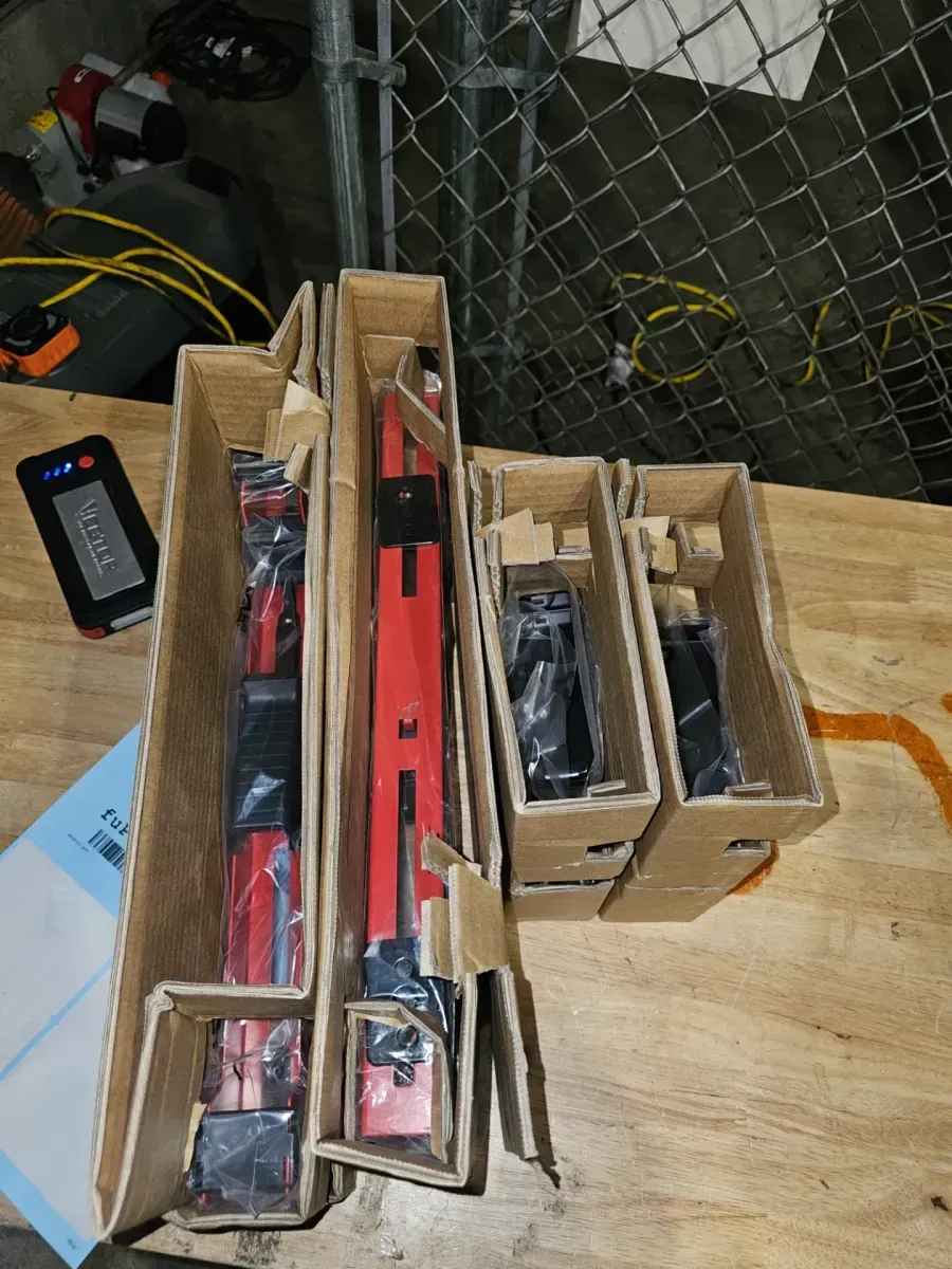 Folding Miter Saw Stand - image 2