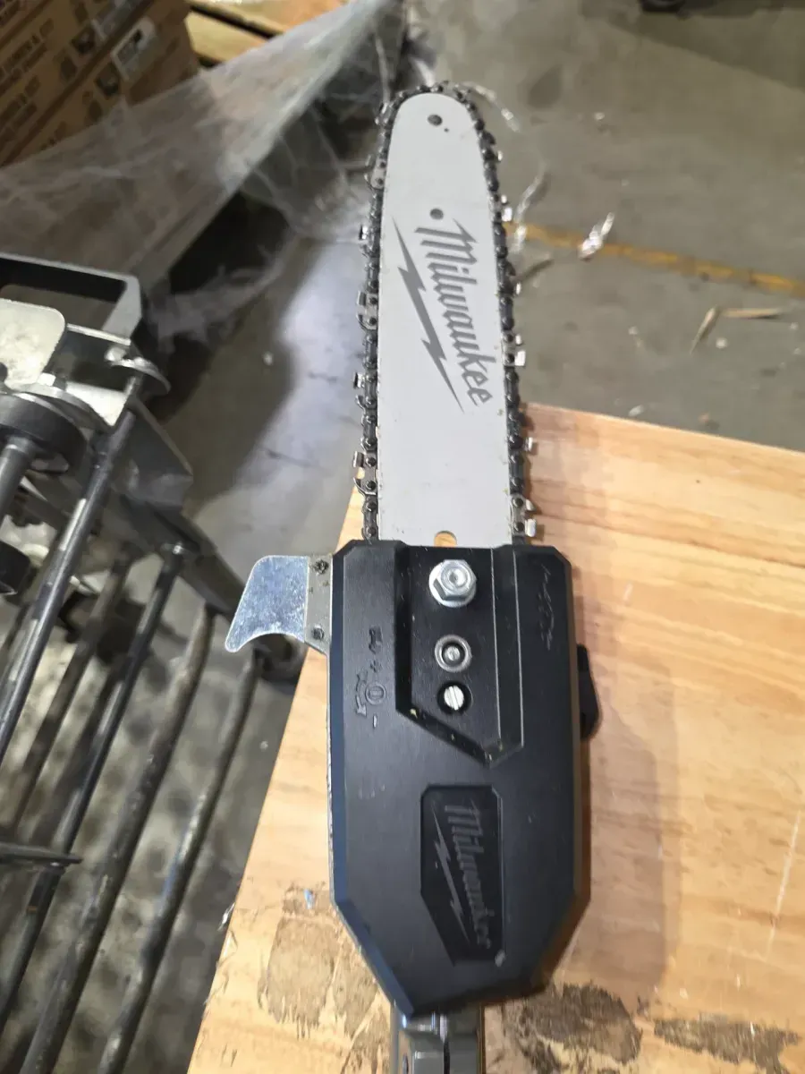 M18 Fuel 18V 10 in. Brushless Cordless Battery Powered Pole Saw Kit Quik-Lok Attachment Capability, 8.0 Forge Battery - image 5