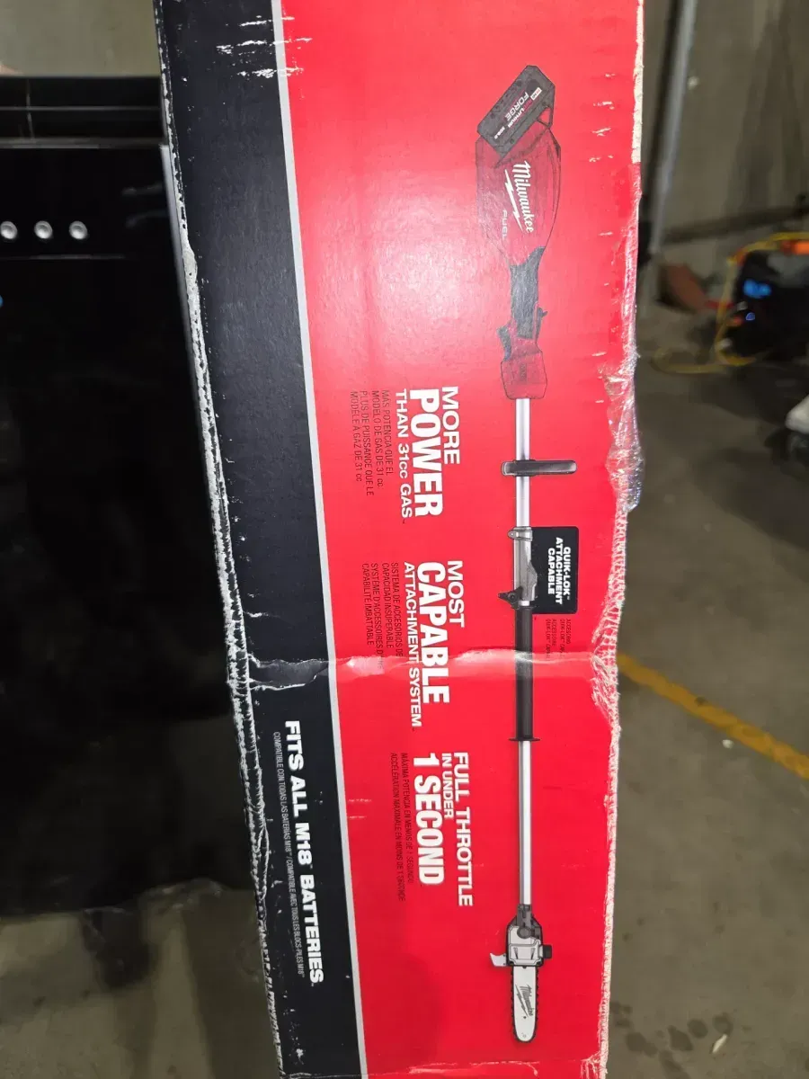 M18 Fuel 18V 10 in. Brushless Cordless Battery Powered Pole Saw Kit Quik-Lok Attachment Capability, 8.0 Forge Battery - image 6