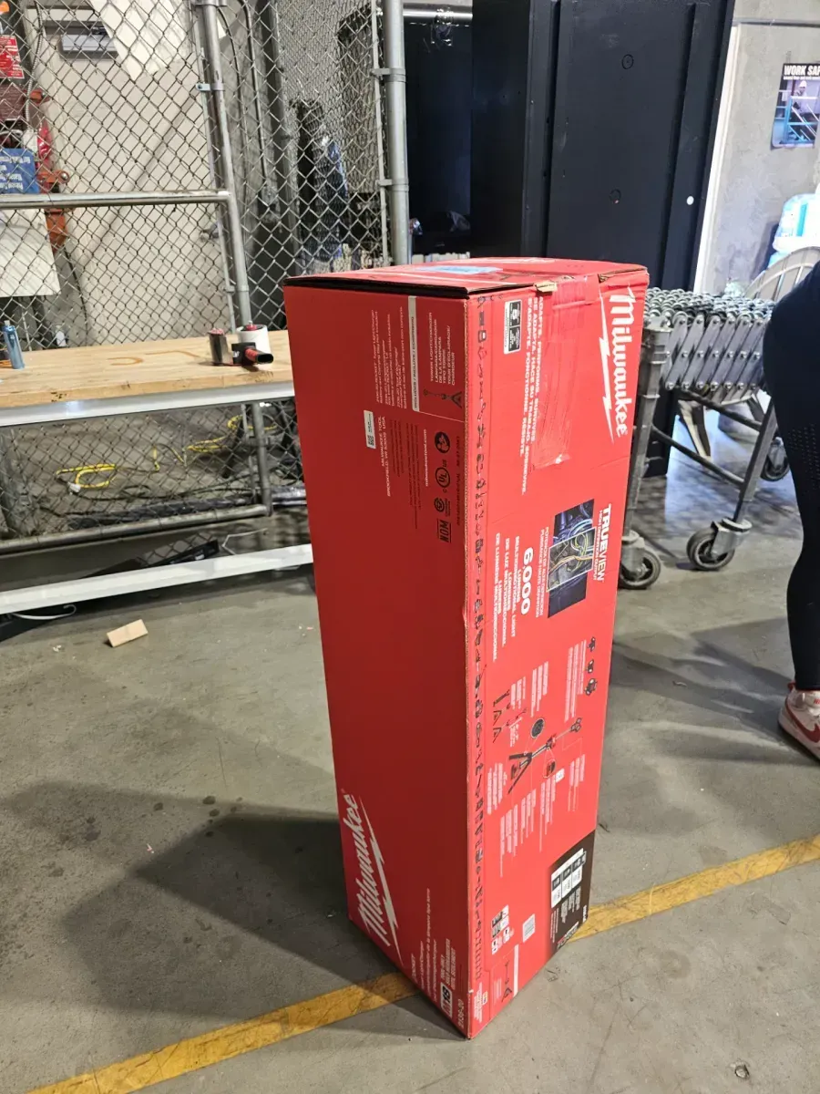 M18 18-Volt Lithium-Ion Cordless 6,000 Lumens Rocket Dual Power Tower Light with Charger (Tool-Only) - image 6